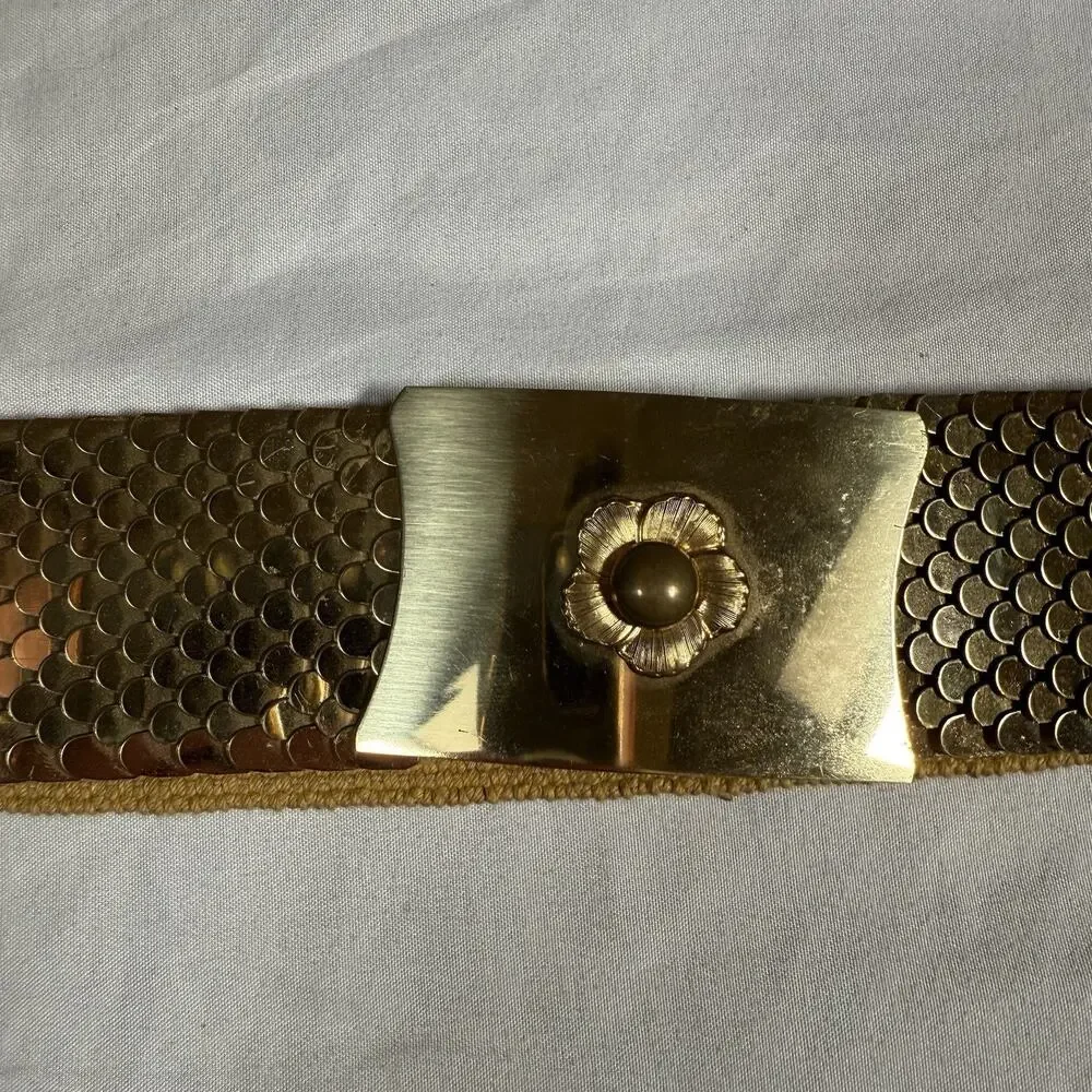 Vintage Gold Tone Metal Snake Skin Stretch Belt Floral Buckle Disco Mod Boho